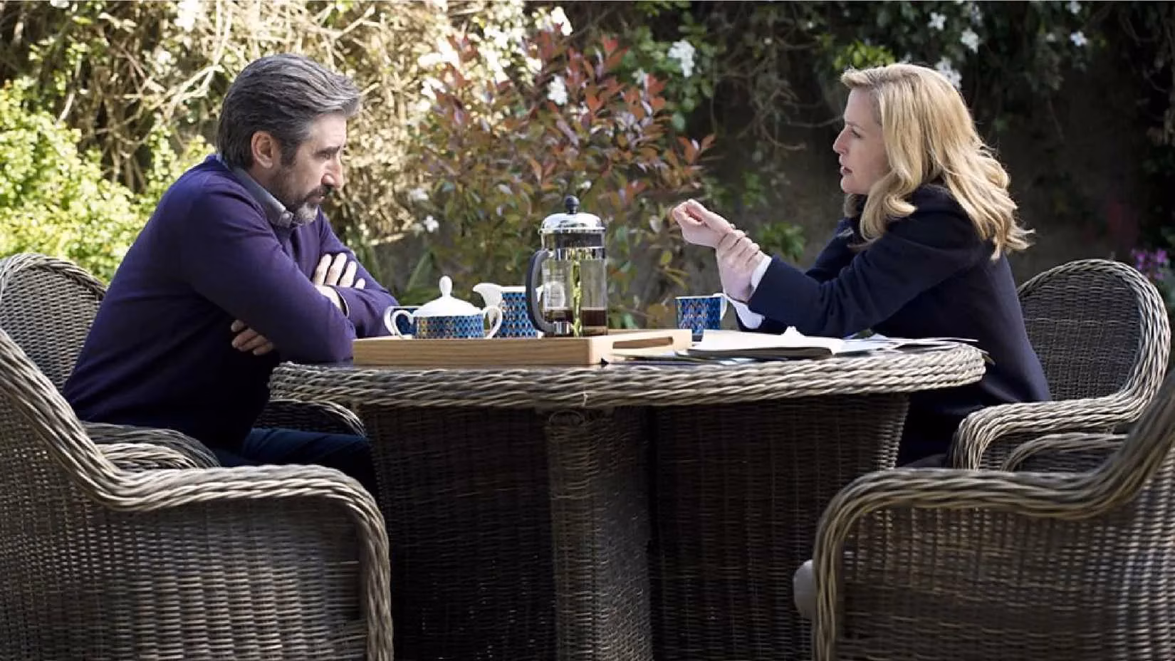 the-fall-gillian-anderson-and-jamie-dornan-in-a-gripping-cat-and-mouse-drama-image-1