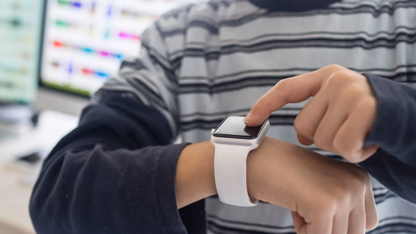 whispers-on-the-wrist-a-parent-s-guide-to-children-s-smartwatches-in-2025-image-0